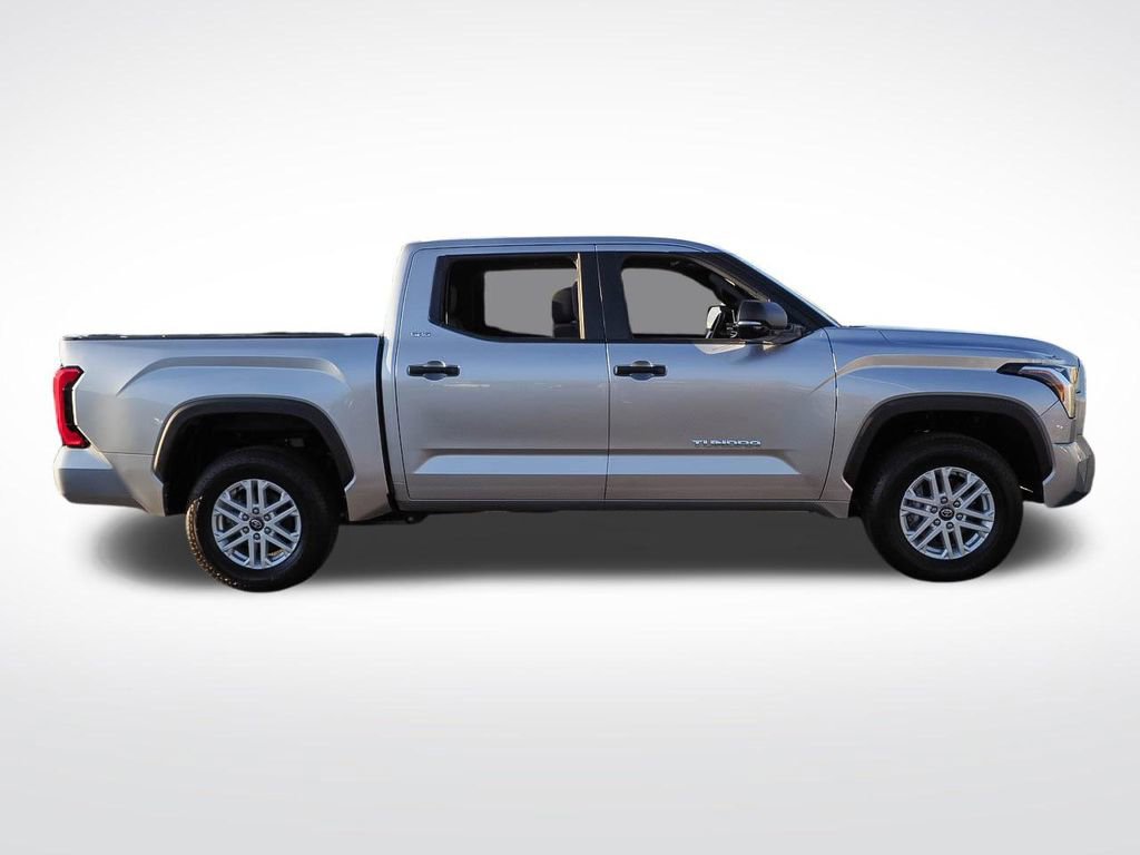 Used 2025 Toyota Tundra SR5 w/ SR5 Convenience Package AWD/4WD image 8