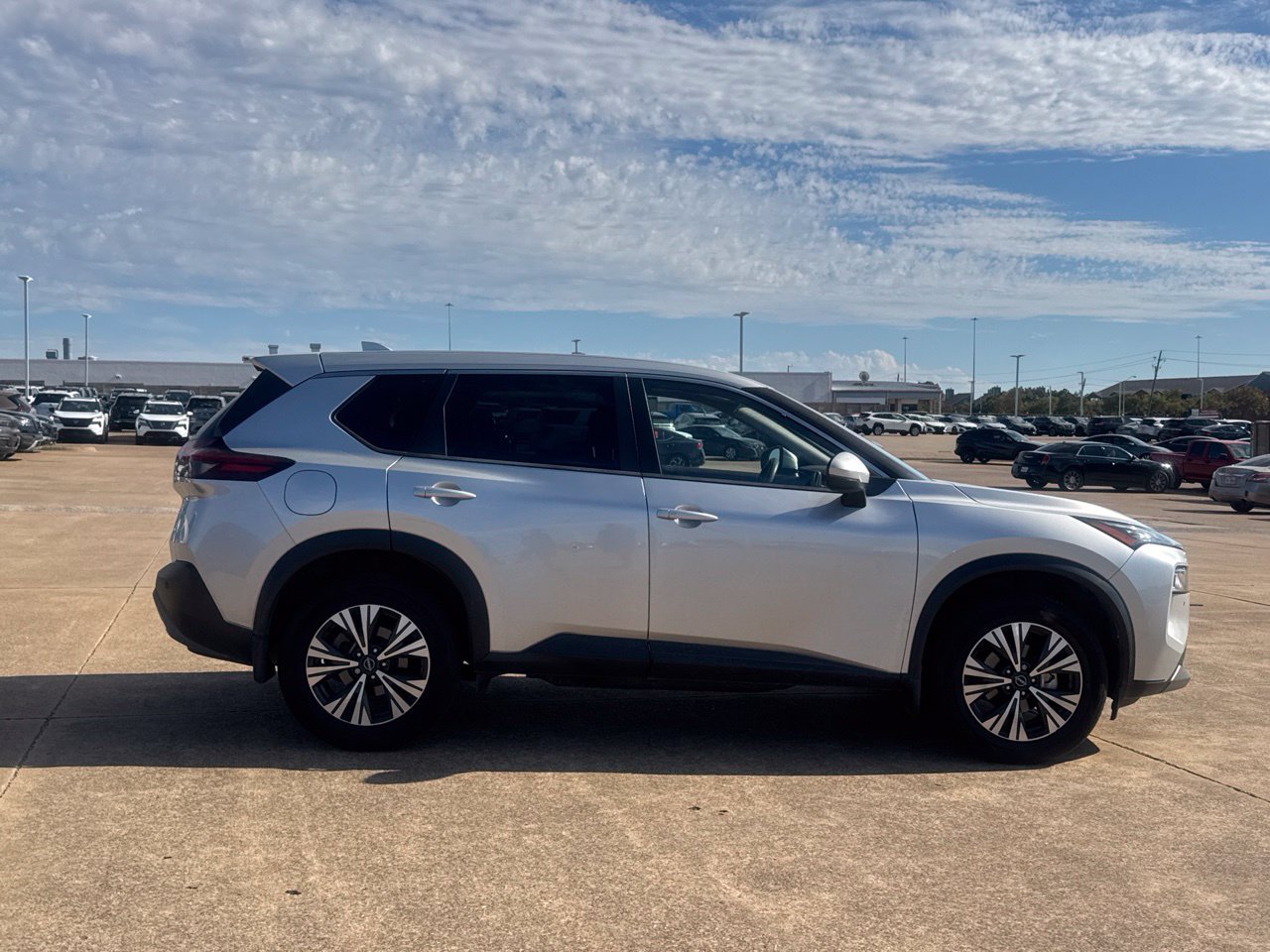 Certified 2023 Nissan Rogue SV FWD image 33