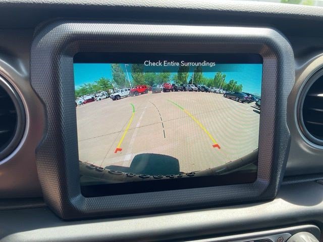 Used 2023 Jeep Wrangler Unlimited w/ Cold Weather Group AWD/4WD image 20