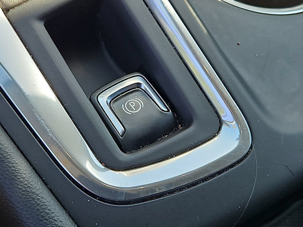Used 2018 Chevrolet Equinox LT FWD image 25