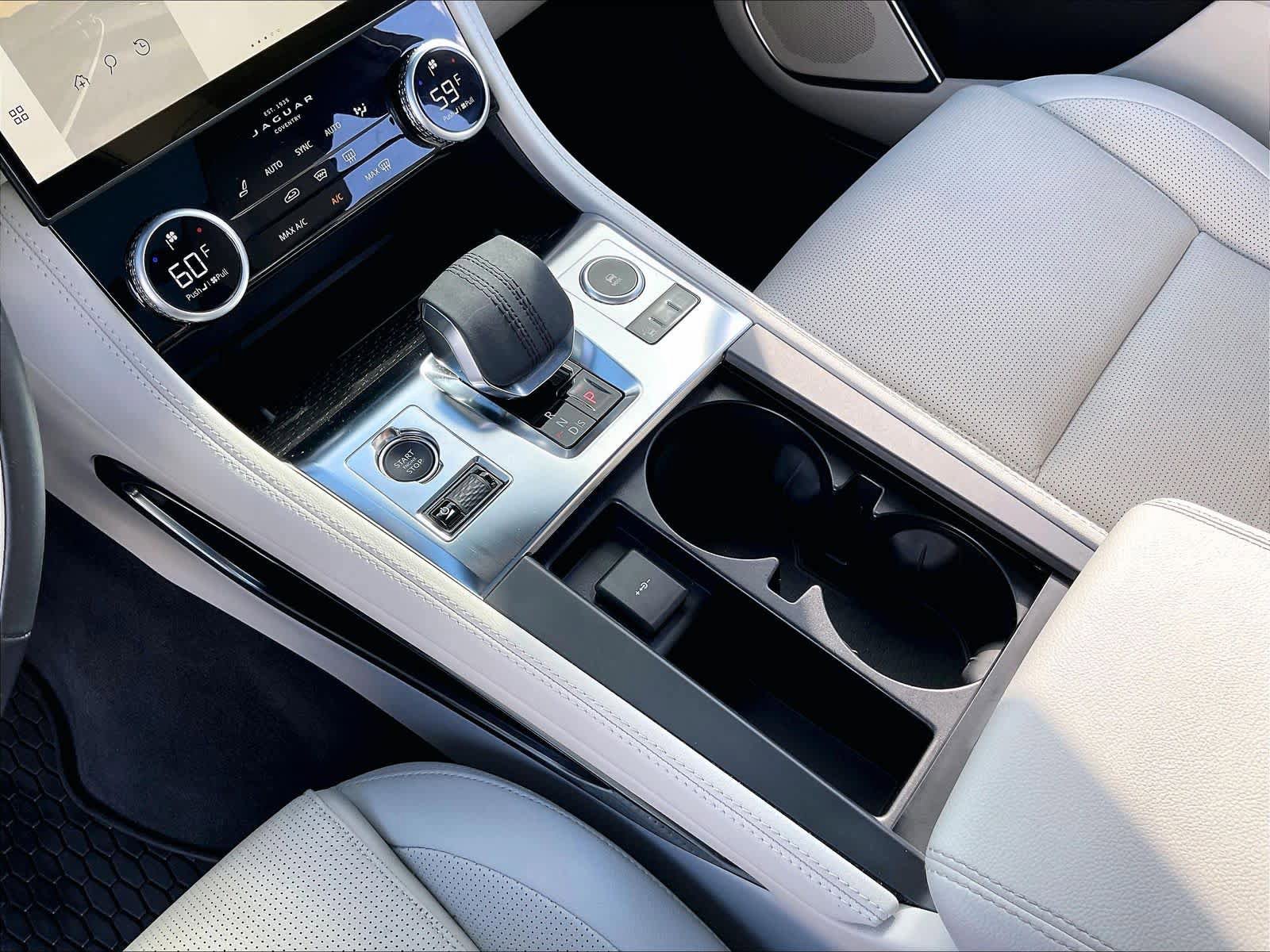 Used 2025 Jaguar F-PACE R-Dynamic S image 36