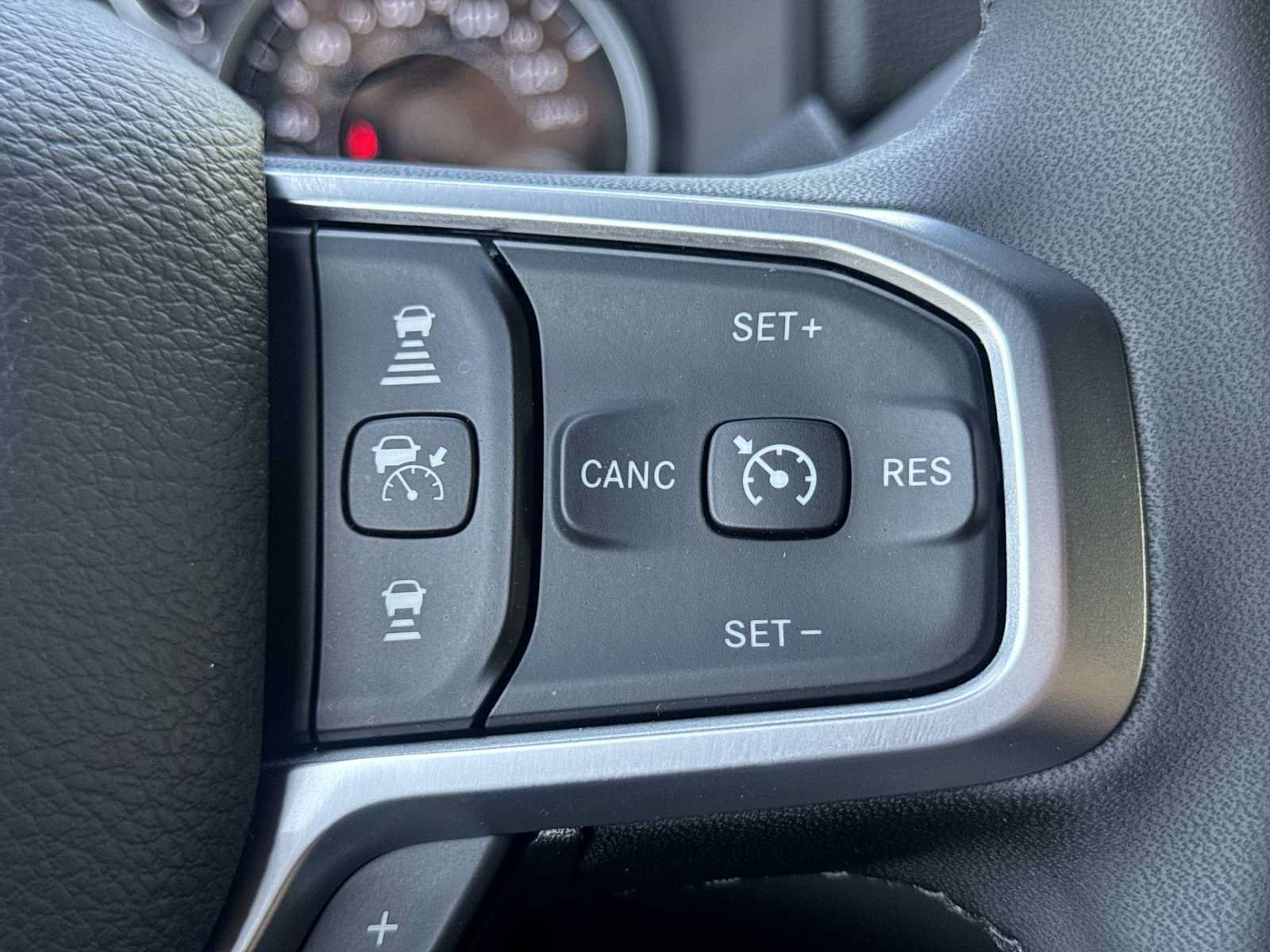 Used 2025 RAM 2500 Big Horn AWD/4WD image 27