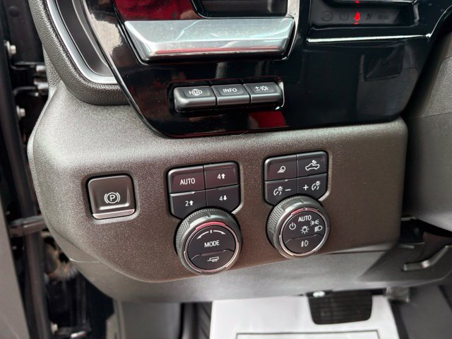 Used 2024 Chevrolet Silverado 2500 High Country w/ Technology Package AWD/4WD image 27