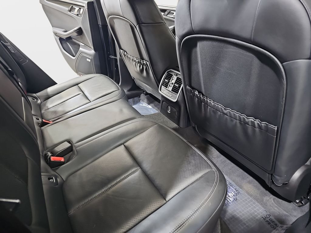 Used 2019 Porsche Macan AWD/4WD image 13