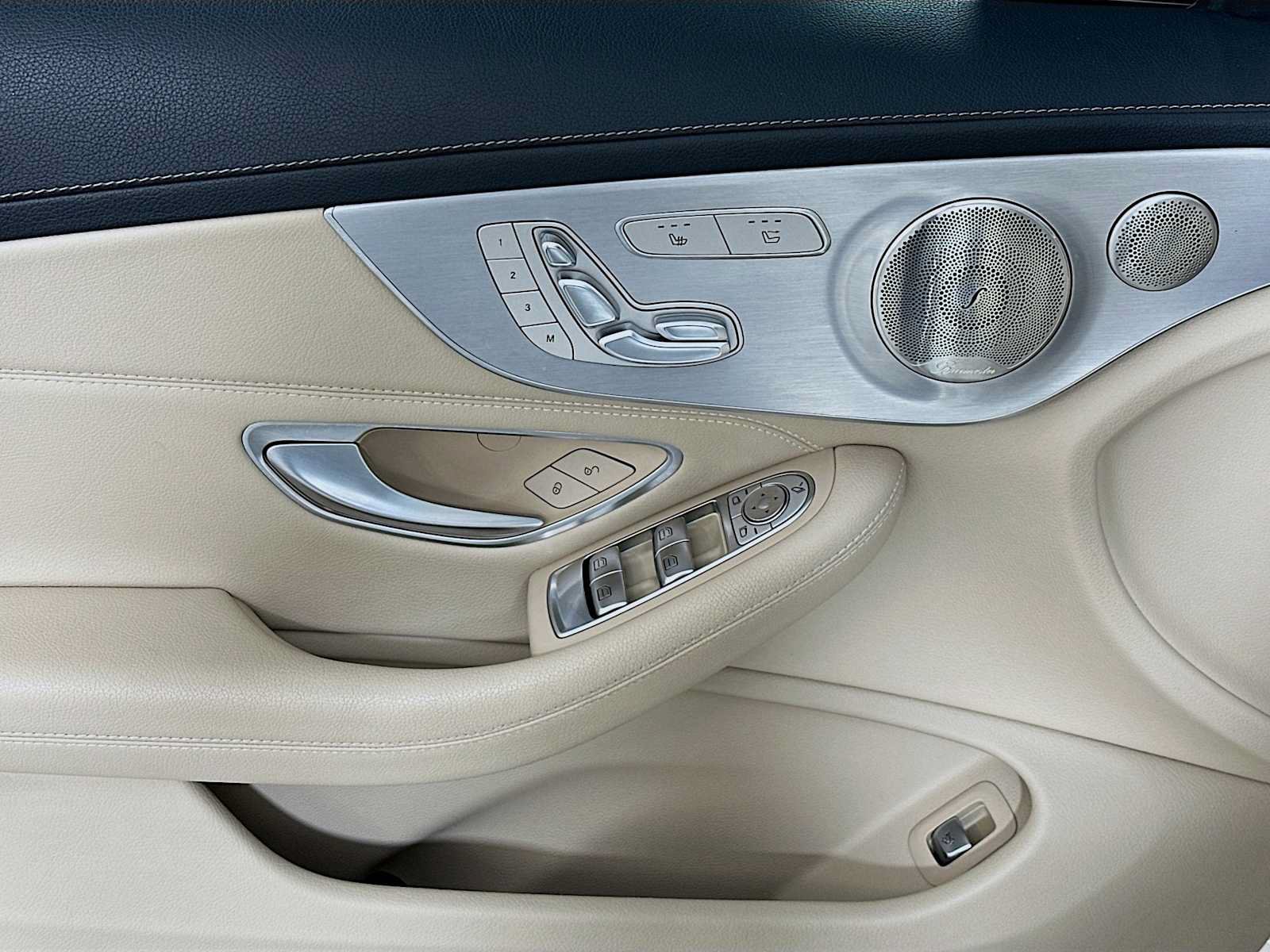 Used 2022 Mercedes-Benz C 300 Cabriolet image 11