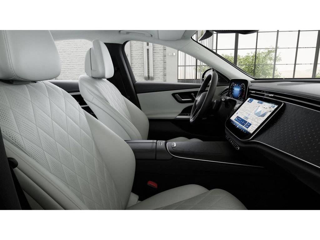 New 2026 Mercedes-Benz E 450 4MATIC Sedan image 4