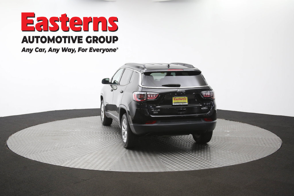 Used 2024 Jeep Compass Latitude AWD/4WD image 67