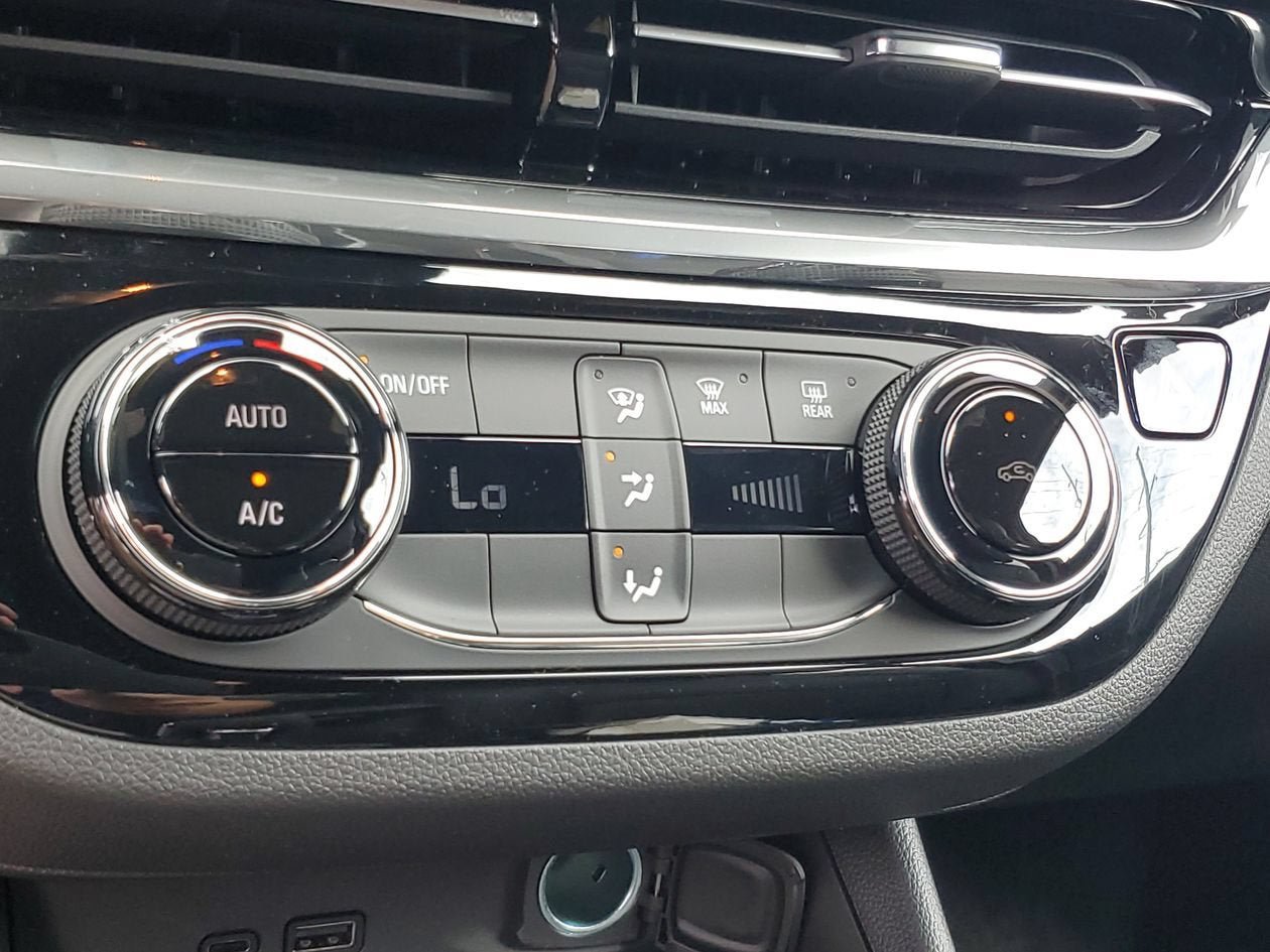 New 2026 Buick Envista Sport Touring w/ Convenience II Package FWD image 22