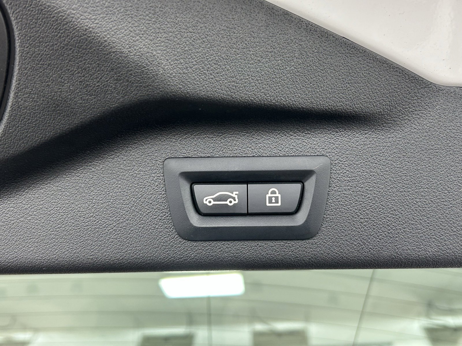 Used 2023 BMW X7 xDrive40i w/ Executive Package image 42