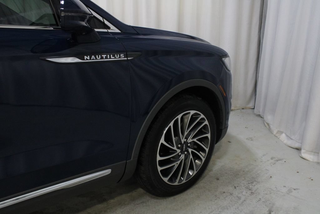 Used 2020 Lincoln Nautilus Reserve w/ Equipment Group 201A AWD/4WD image 28