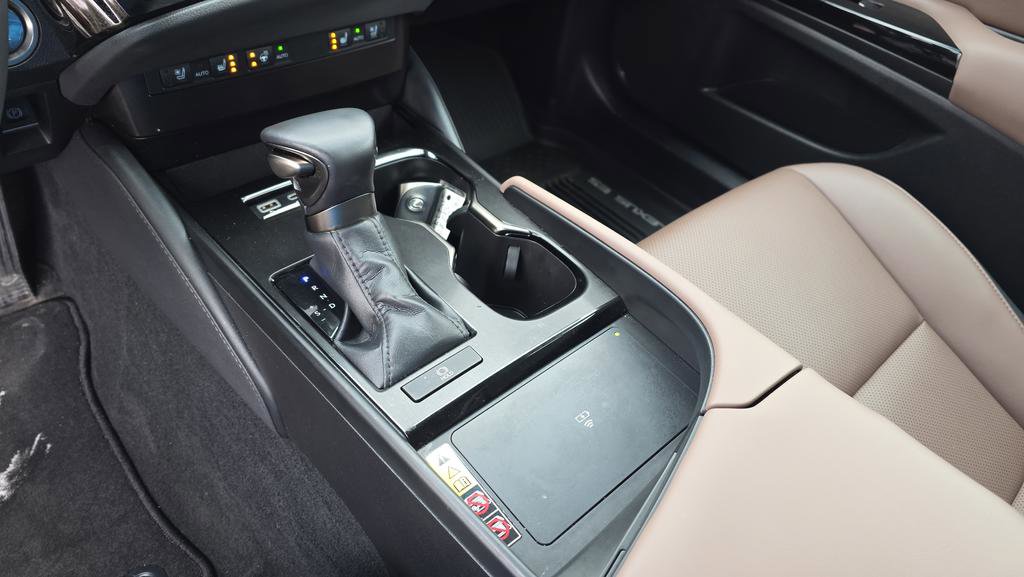 Certified 2024 Lexus ES 350 w/ Premium Package image 28