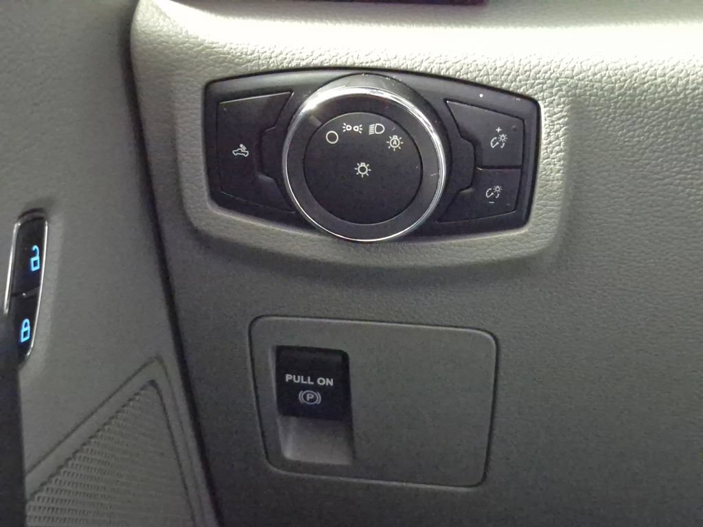 Used 2017 Ford F150 XL w/ Equipment Group 101A Mid RWD image 18