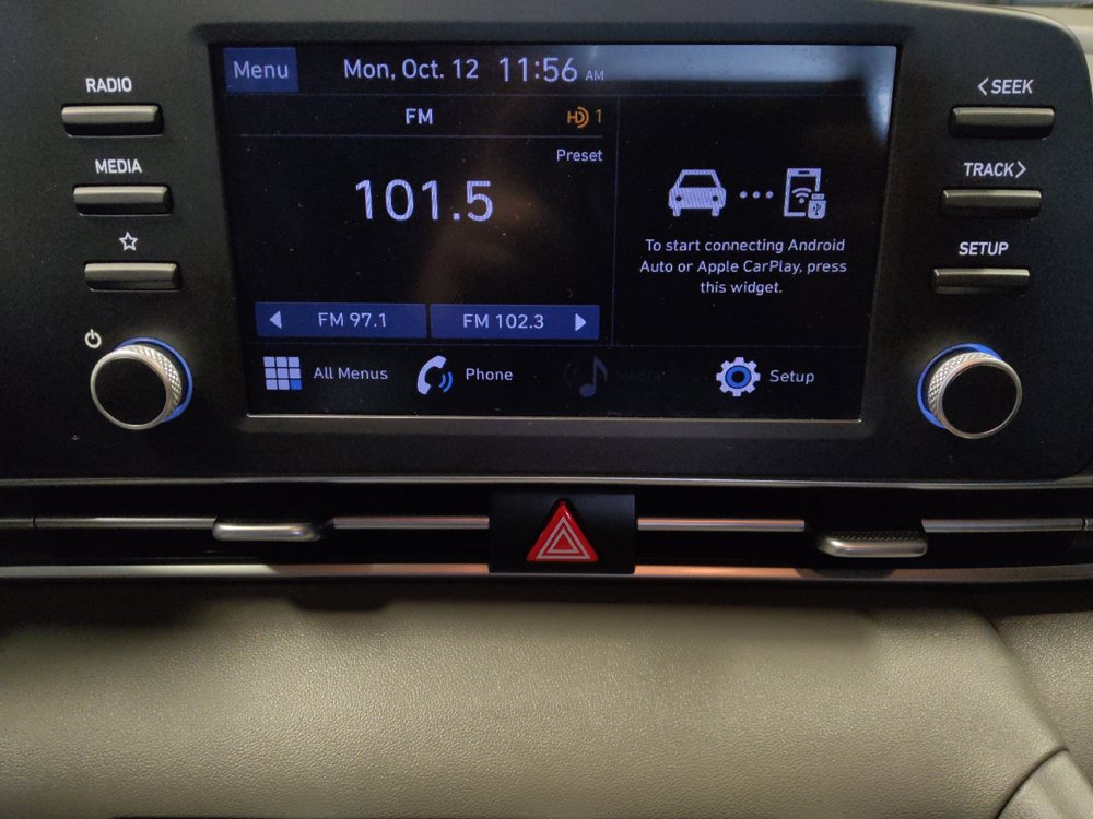 Used 2021 Hyundai Elantra SE FWD image 25