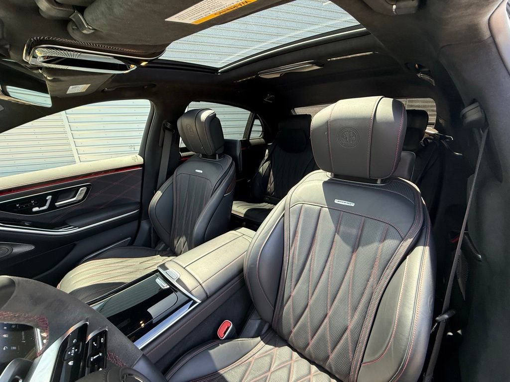Used 2024 Mercedes-Benz S 63 AMG S w/ Carbon Fiber Exterior Package image 25