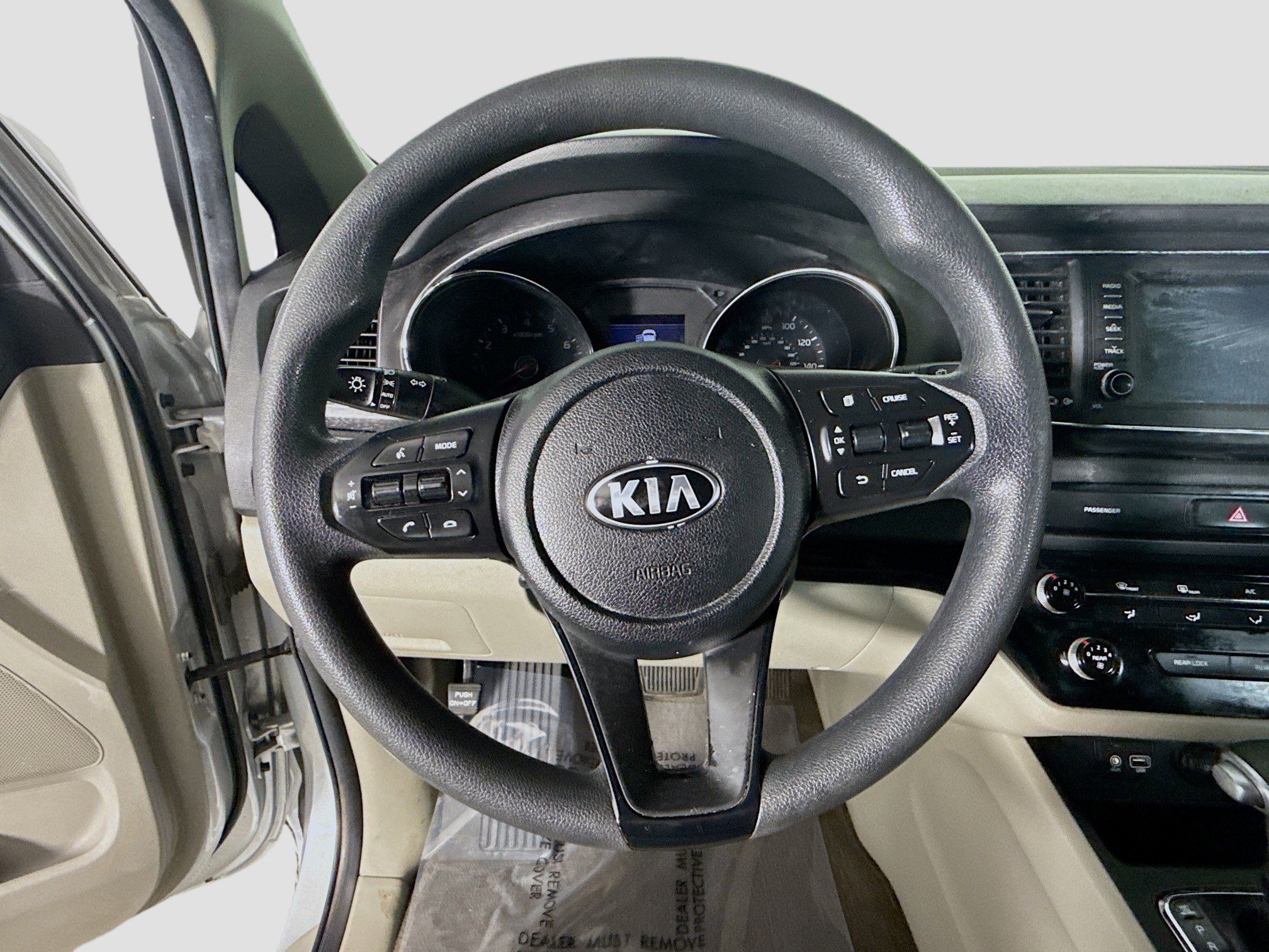 Used 2021 Kia Sedona LX image 13