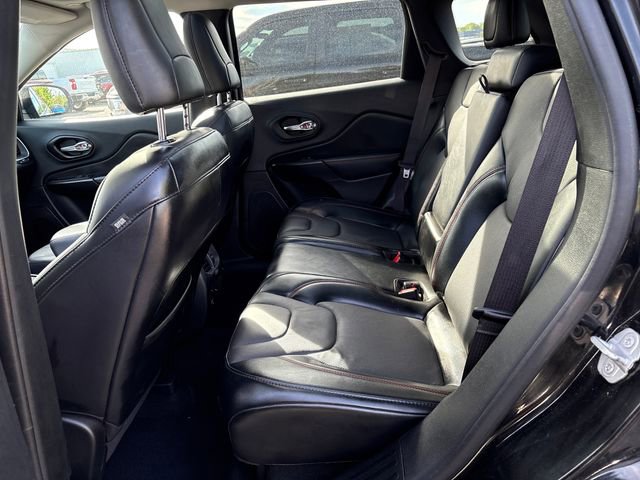 Used 2021 Jeep Cherokee Trailhawk AWD/4WD image 9