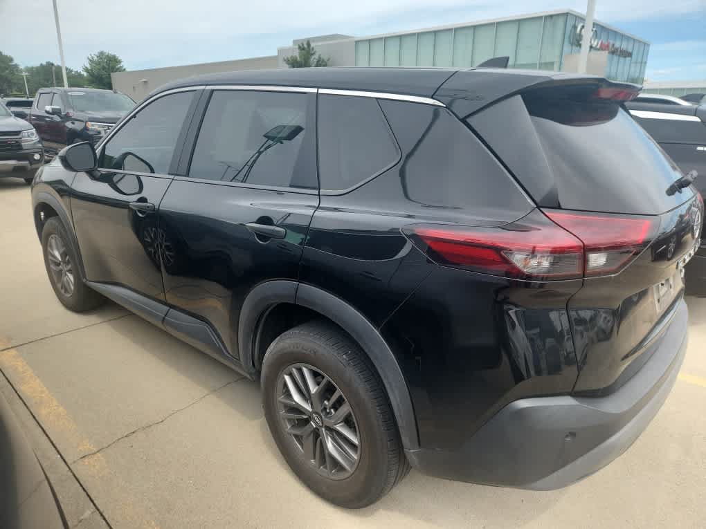 Used 2023 Nissan Rogue S AWD/4WD image 8