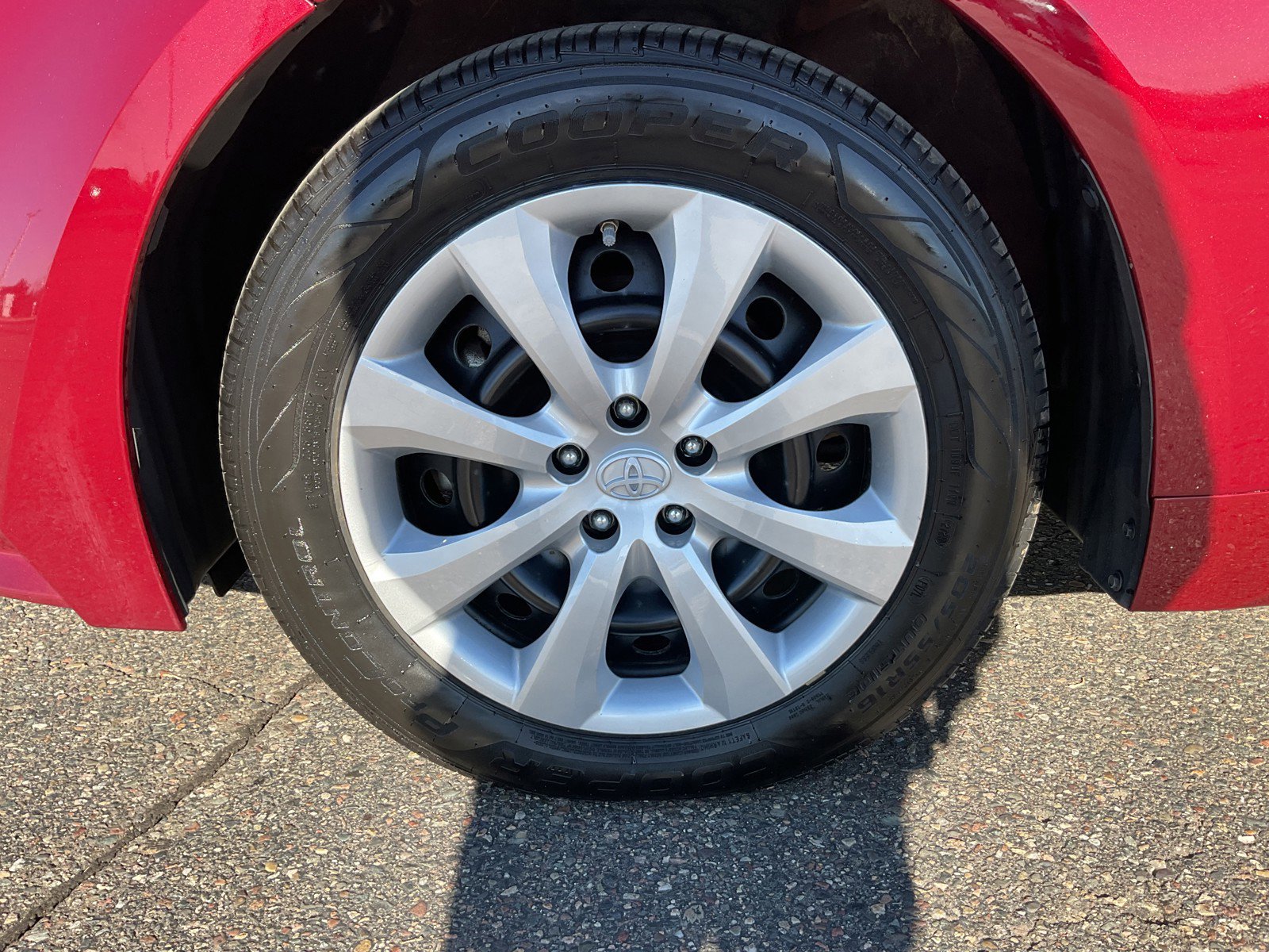 Used 2022 Toyota Corolla LE w/ Carpet Mat Package (TMS) FWD image 9