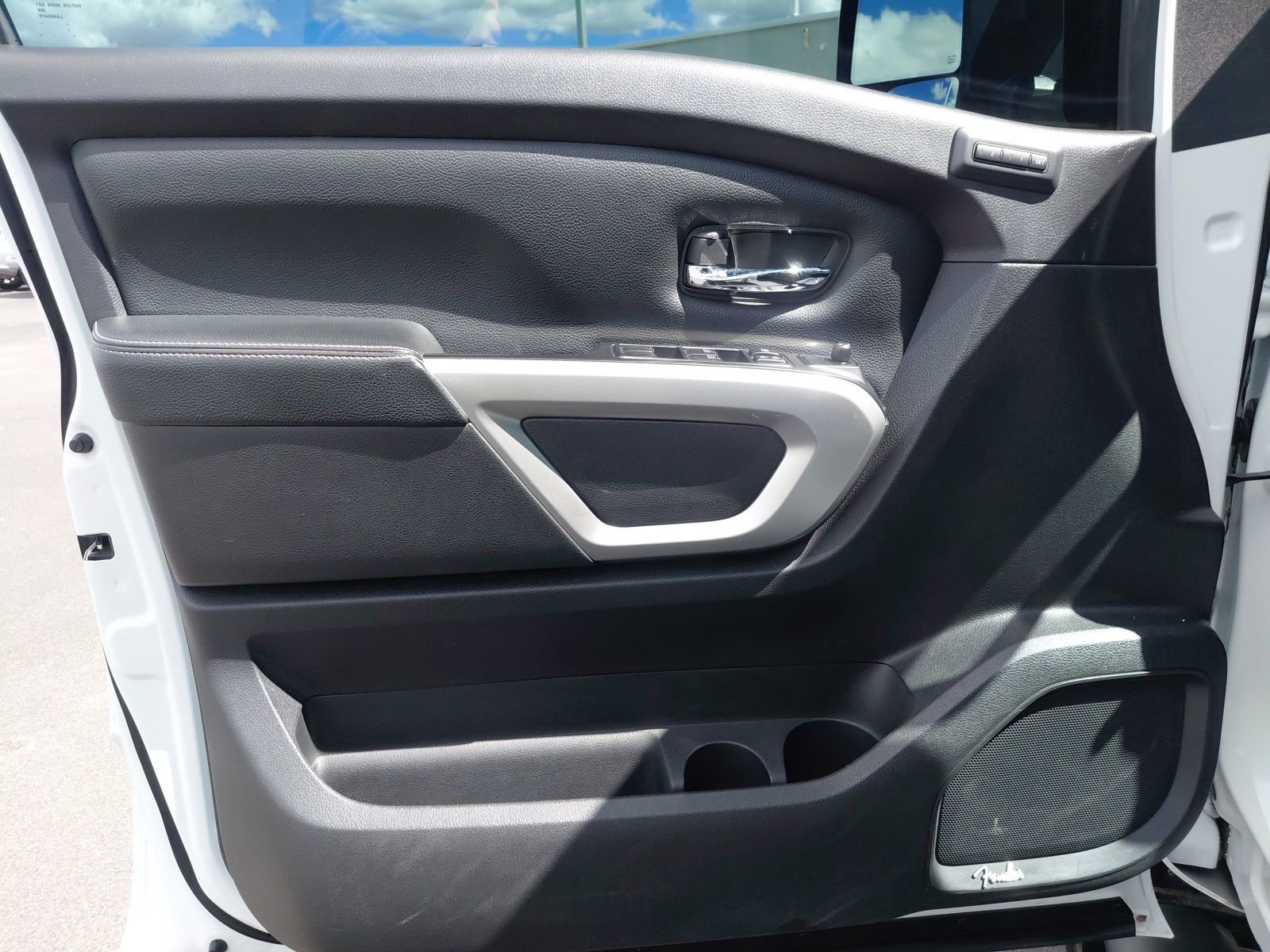 Used 2019 Nissan Titan PRO-4X image 18