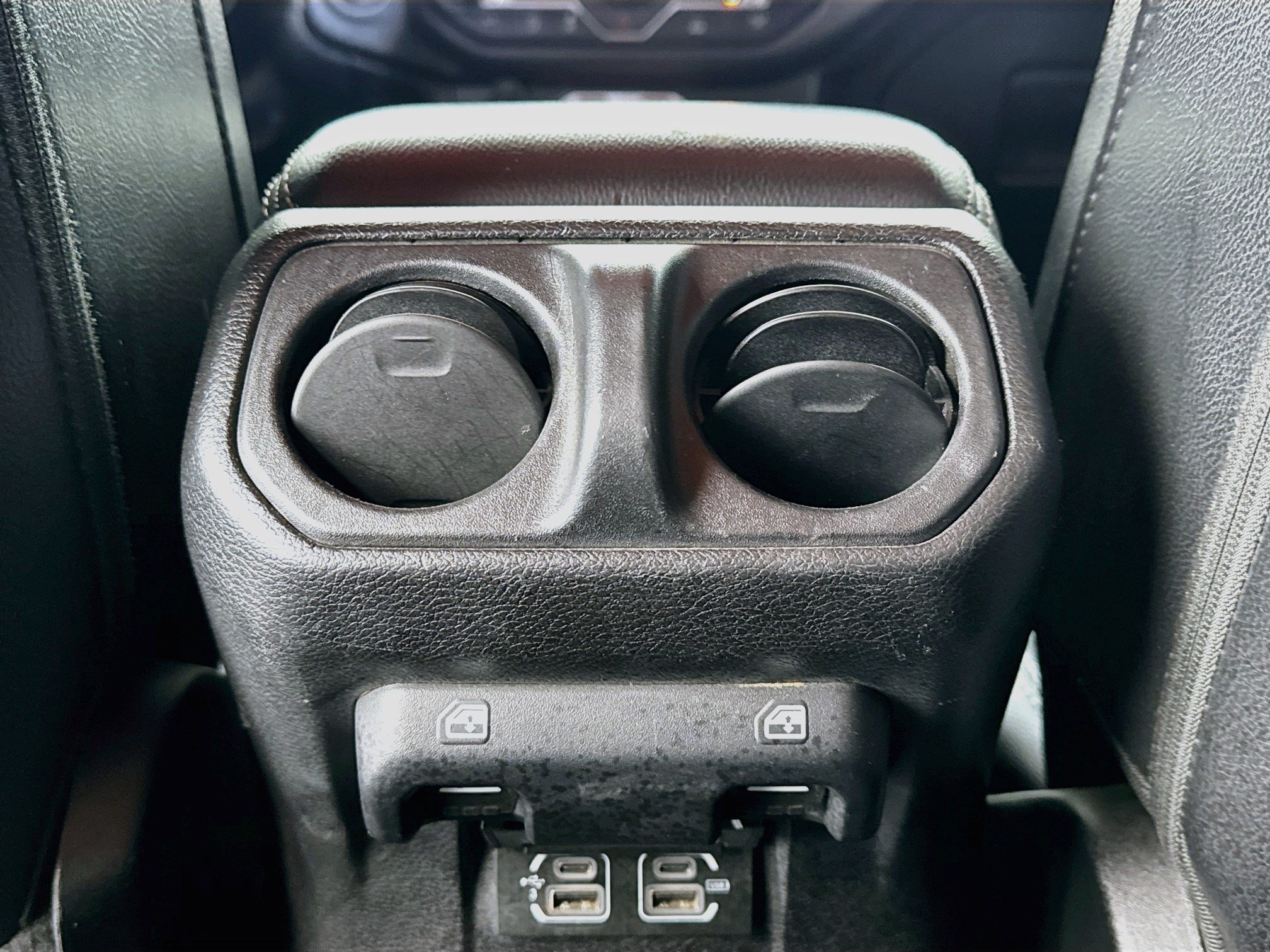 Used 2020 Jeep Gladiator Overland AWD/4WD image 17