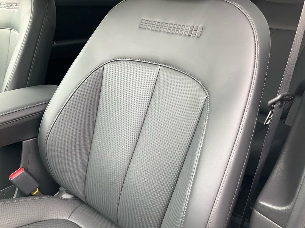 Used 2025 Hyundai Ioniq 5 SEL image 17