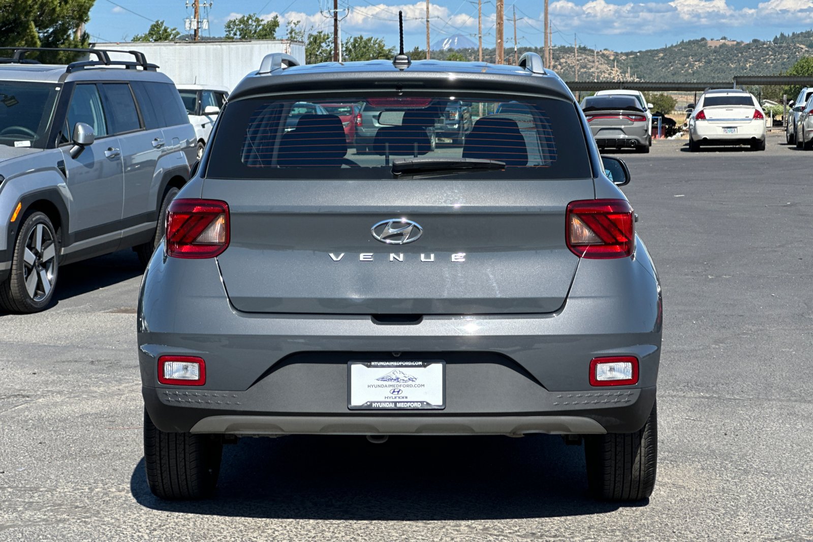 Certified 2025 Hyundai Venue SEL FWD image 5