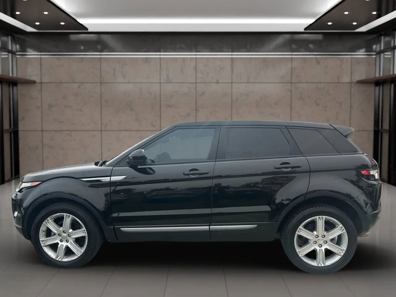 Used 2014 Land Rover Range Rover Evoque Pure Plus image 3