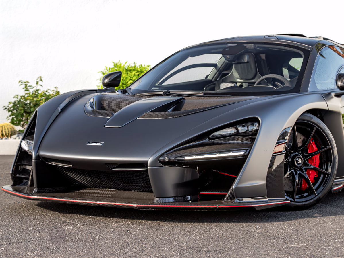 Used 2019 McLaren Senna RWD image 2