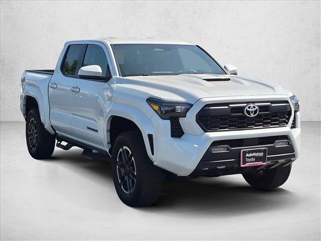 Certified 2025 Toyota Tacoma TRD Sport AWD/4WD image 3