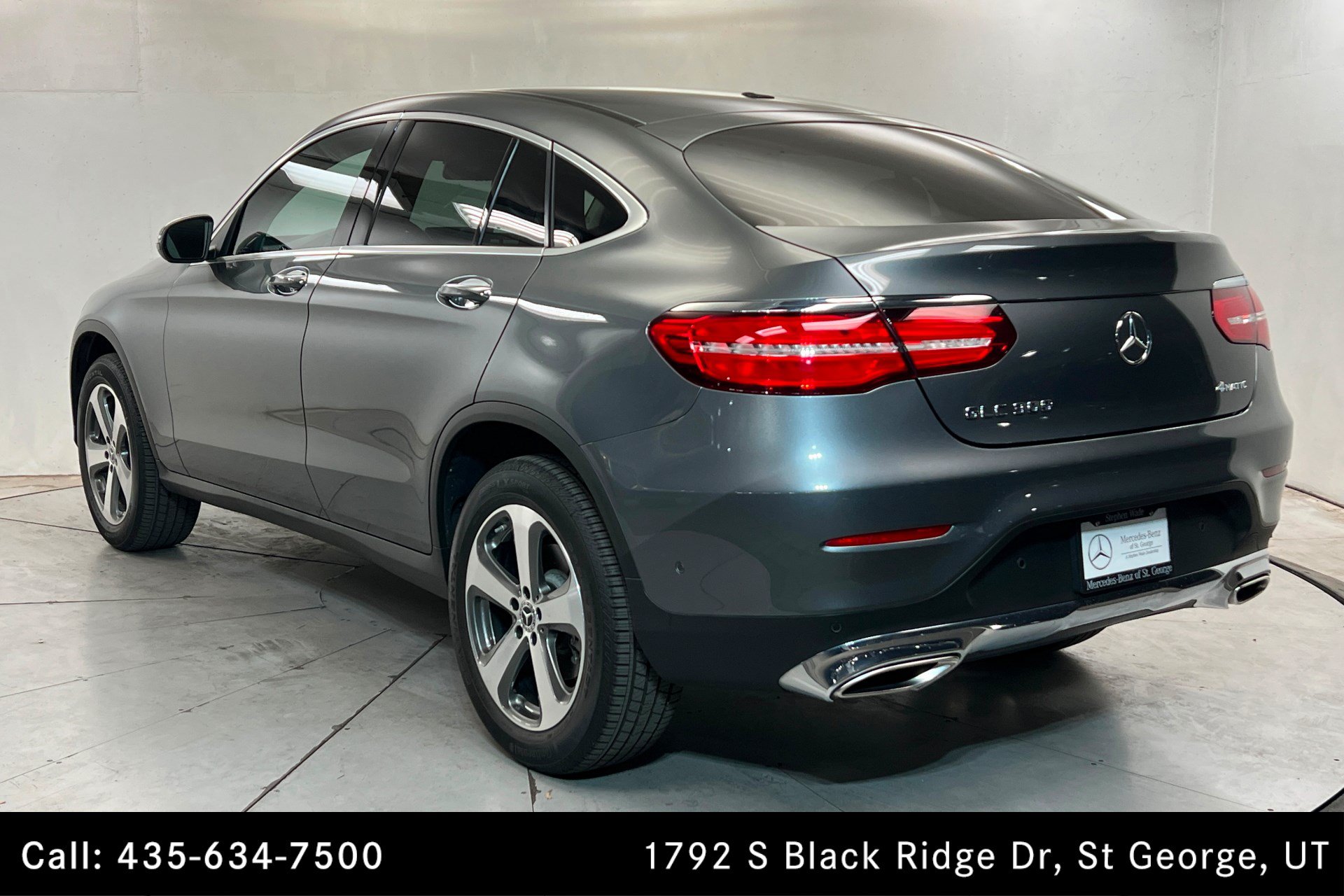 Used 2017 Mercedes-Benz GLC 300 4MATIC Coupe image 3
