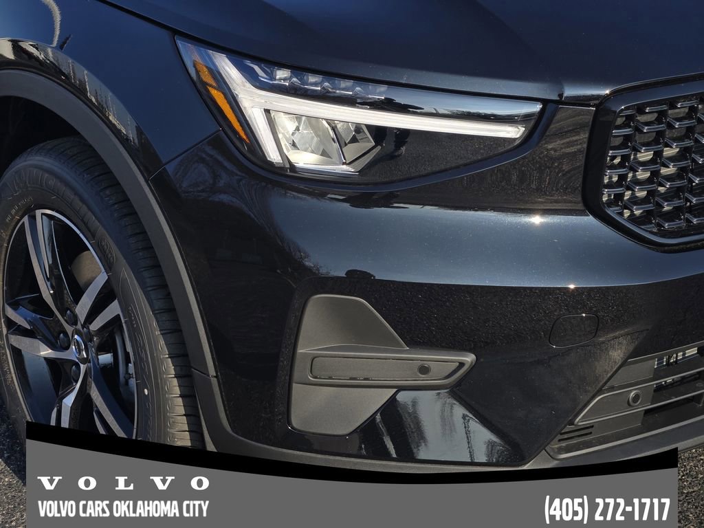 New 2026 Volvo XC40 B4 Core w/ Protection Package Premier image 7