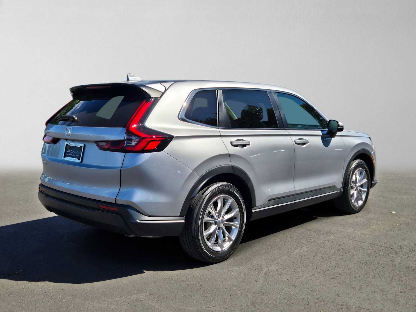 Used 2023 Honda CR-V EX-L image 3