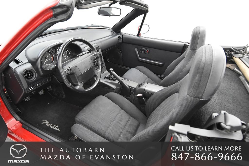 Used 1990 MAZDA MX-5 Miata image 32