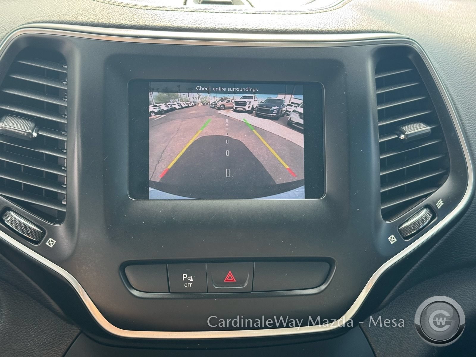 Used 2019 Jeep Cherokee Latitude Plus AWD/4WD image 24