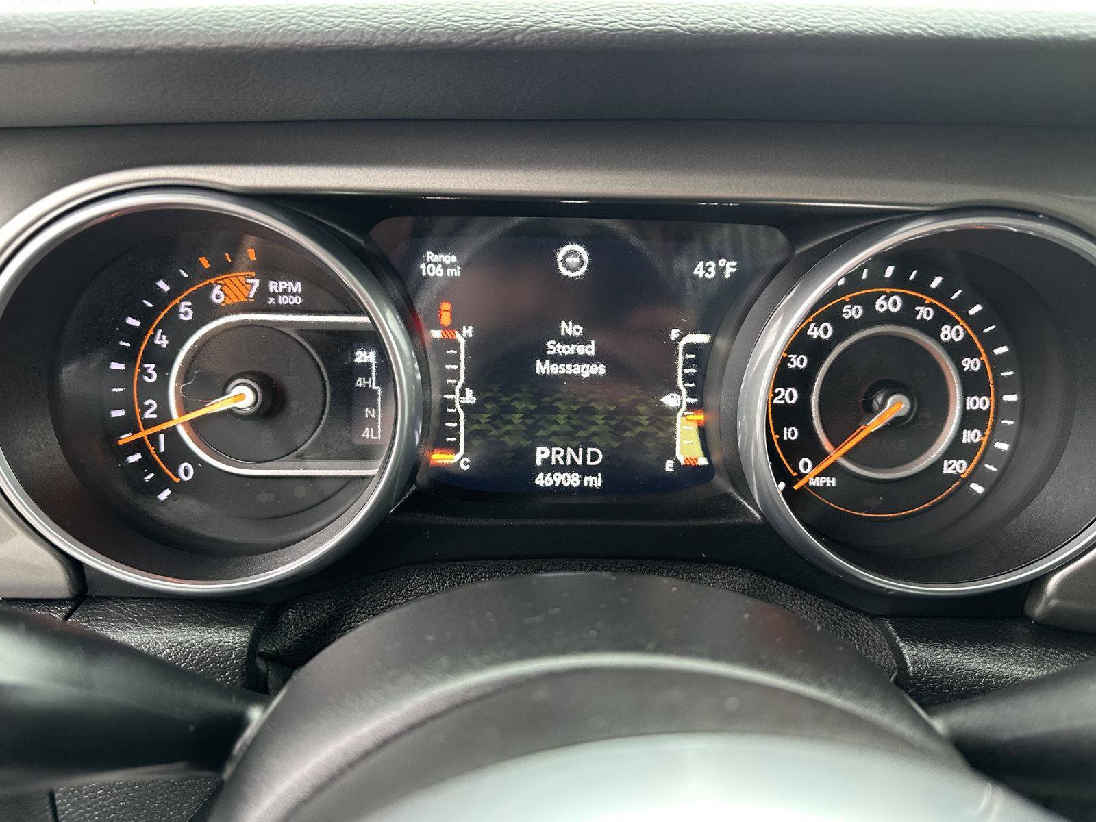 Used 2018 Jeep Wrangler Unlimited Sahara w/ Cold Weather Group image 31