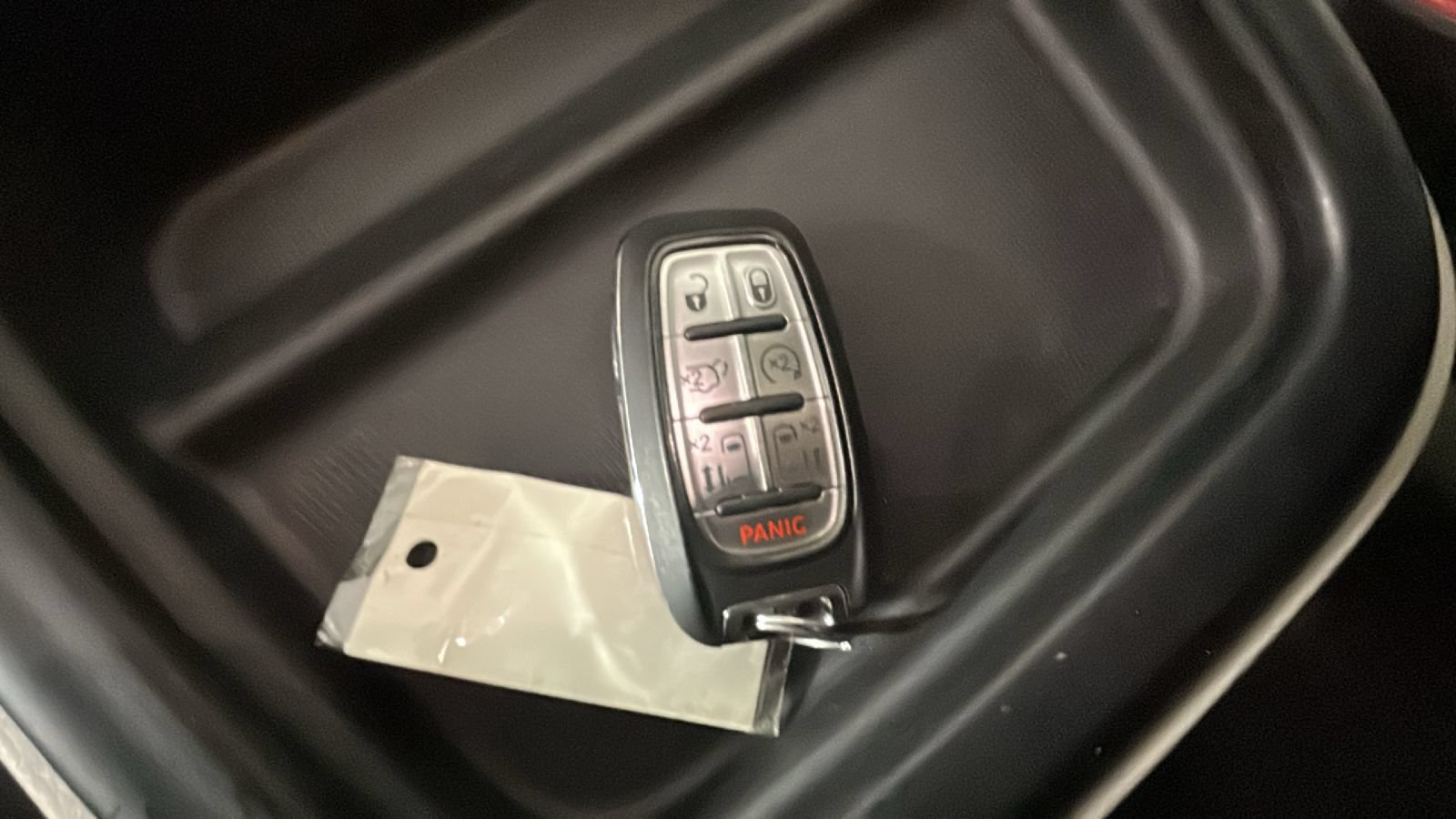 Used 2018 Chrysler Pacifica Touring-L FWD image 23