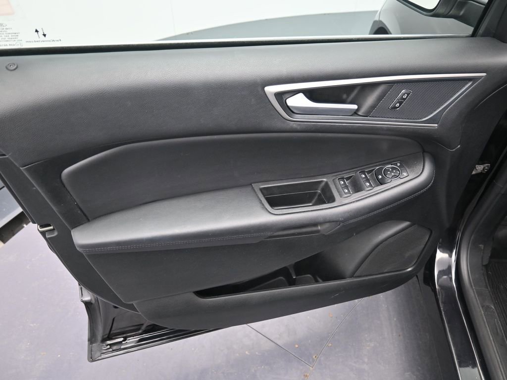 Certified 2024 Ford Edge SEL w/ Convenience Package image 9