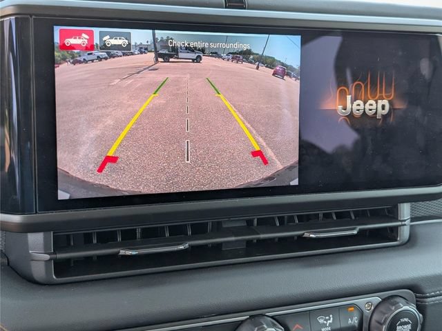 Used 2024 Jeep Wrangler Unlimited Rubicon w/ Technology Group AWD/4WD image 27