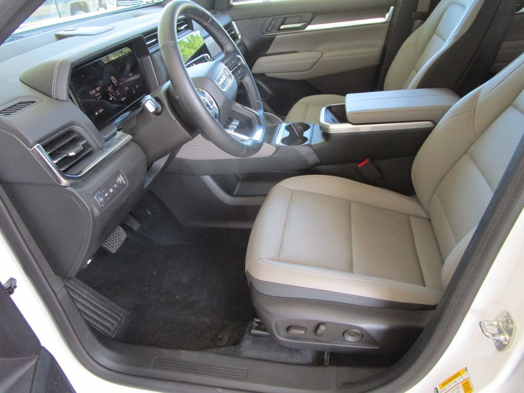 Used 2026 GMC Terrain Elevation w/ Elevation Premium Package FWD image 23