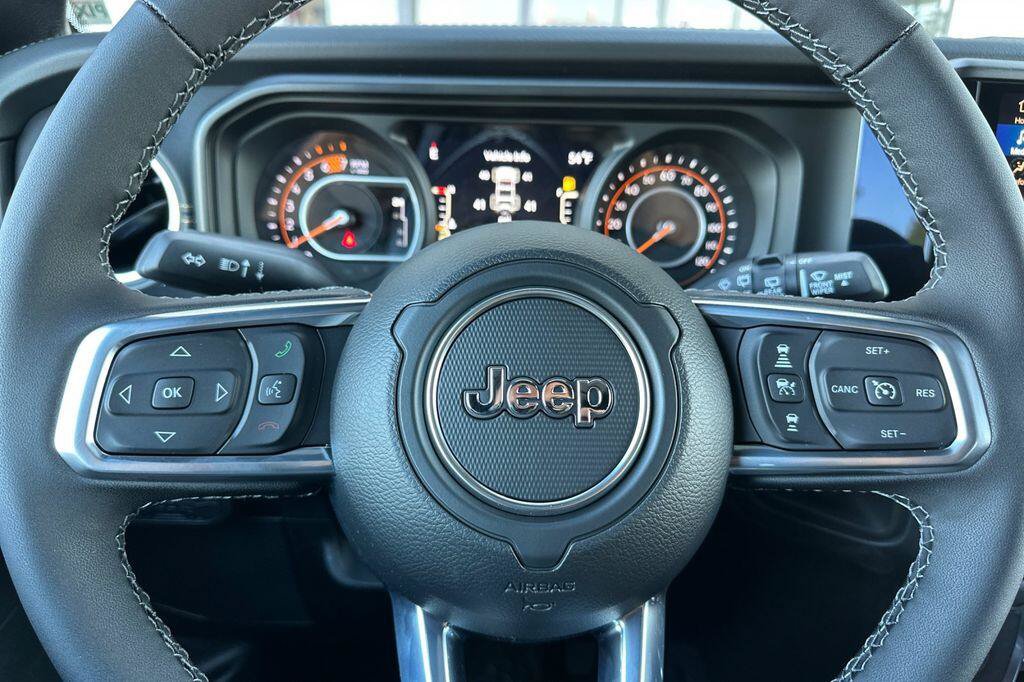 New 2026 Jeep Wrangler Unlimited Sahara AWD/4WD image 23