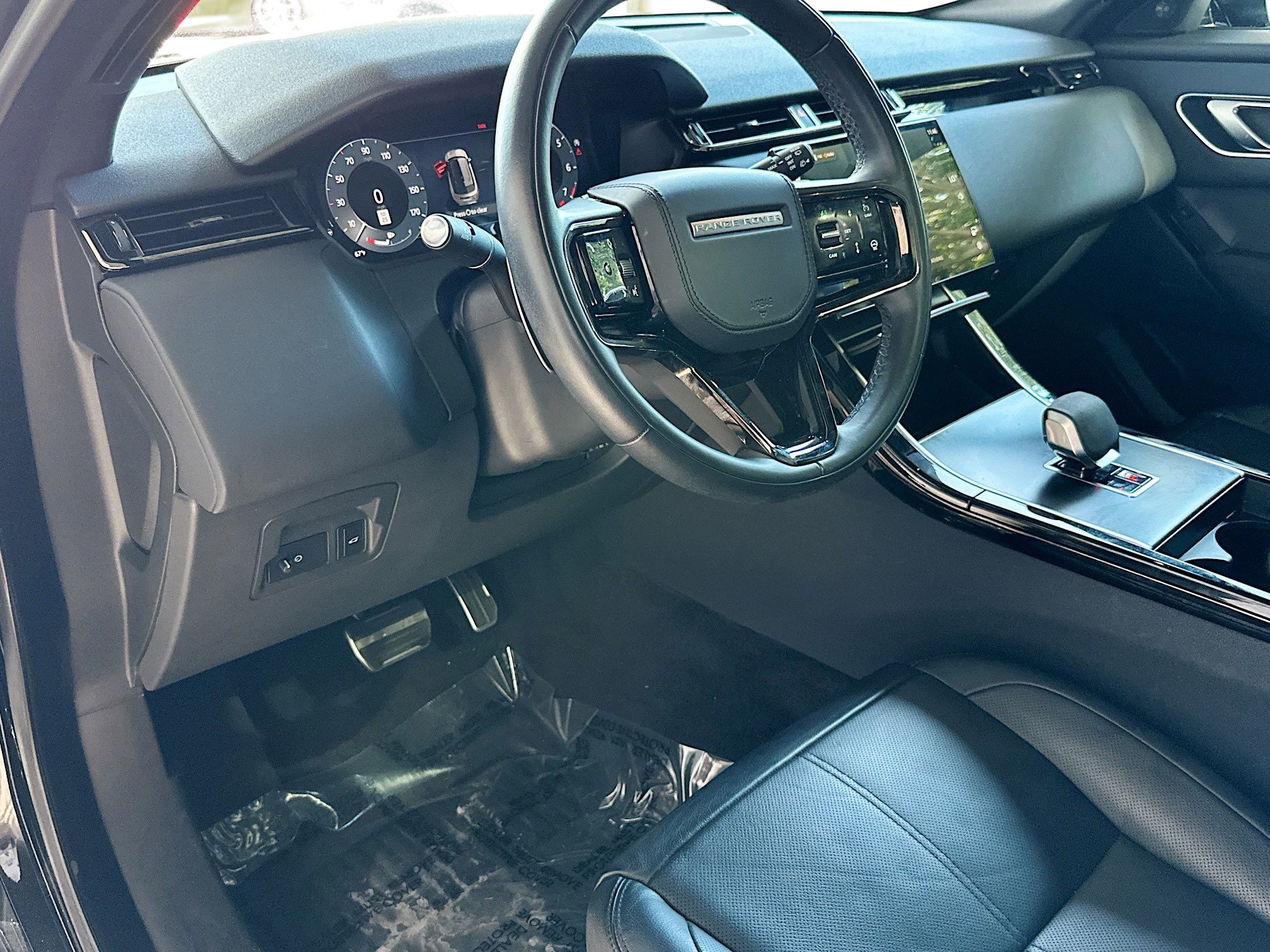 Used 2024 Land Rover Range Rover Velar Dynamic SE image 9