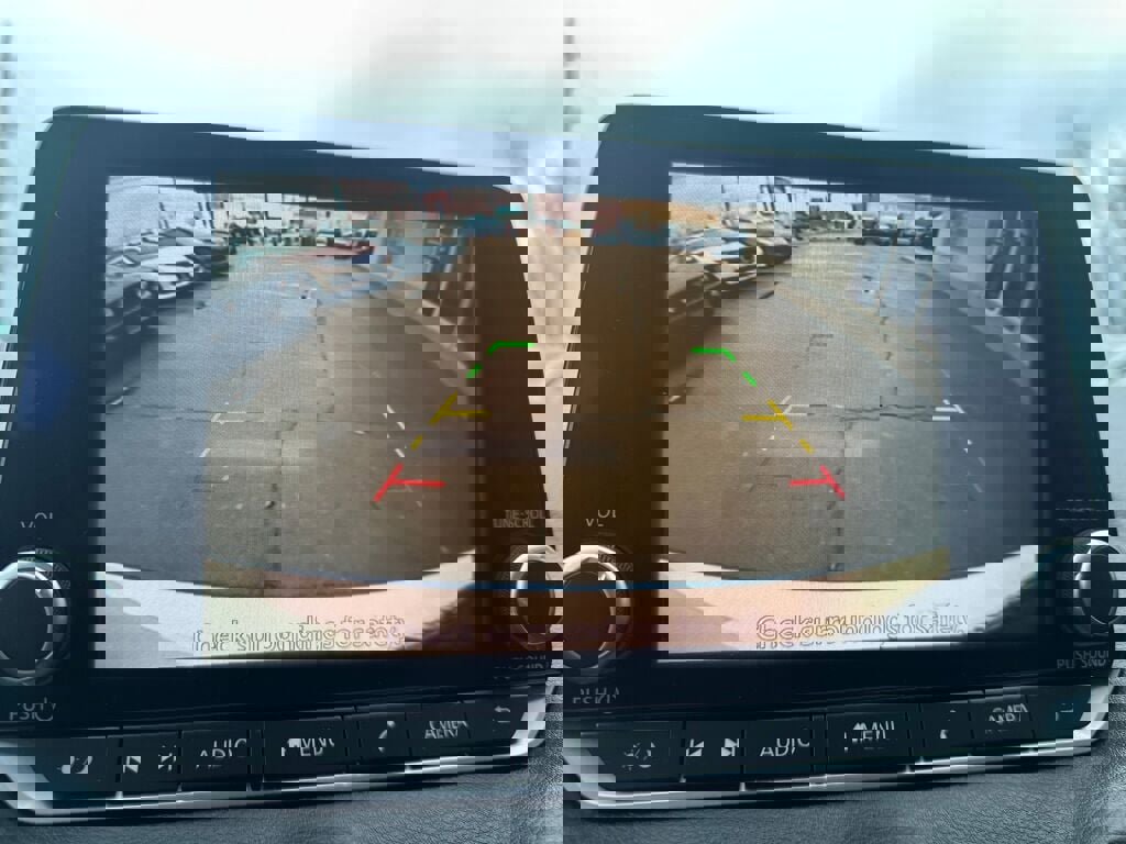 Used 2021 Nissan Sentra SR image 17