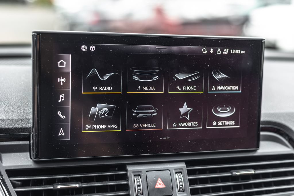 Used 2022 Audi SQ5 Prestige AWD/4WD image 9