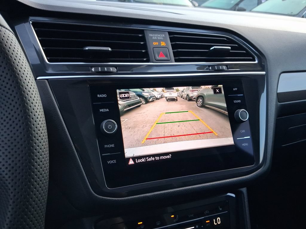 Certified 2023 Volkswagen Tiguan SE R-Line FWD image 24