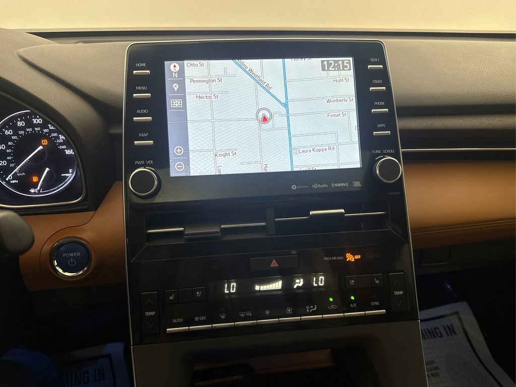 Used 2019 Toyota Avalon Limited image 38