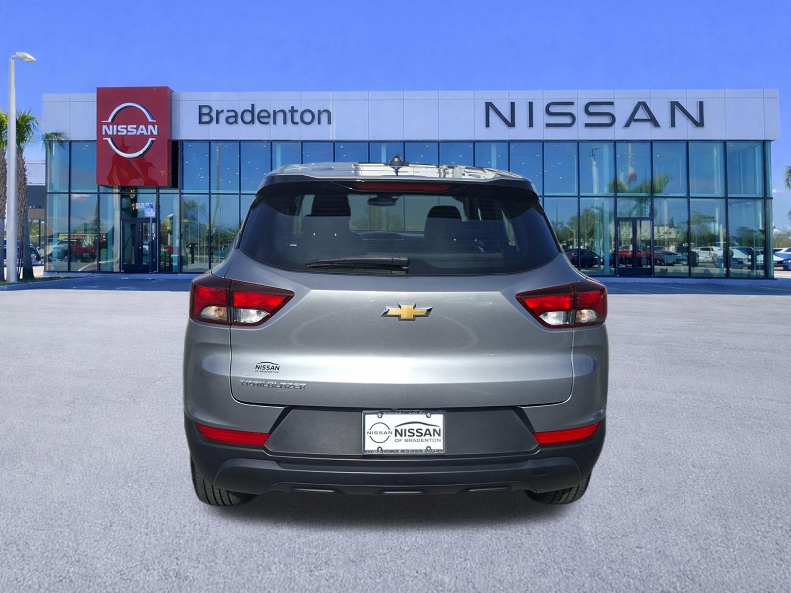 Used 2023 Chevrolet TrailBlazer LS FWD image 6