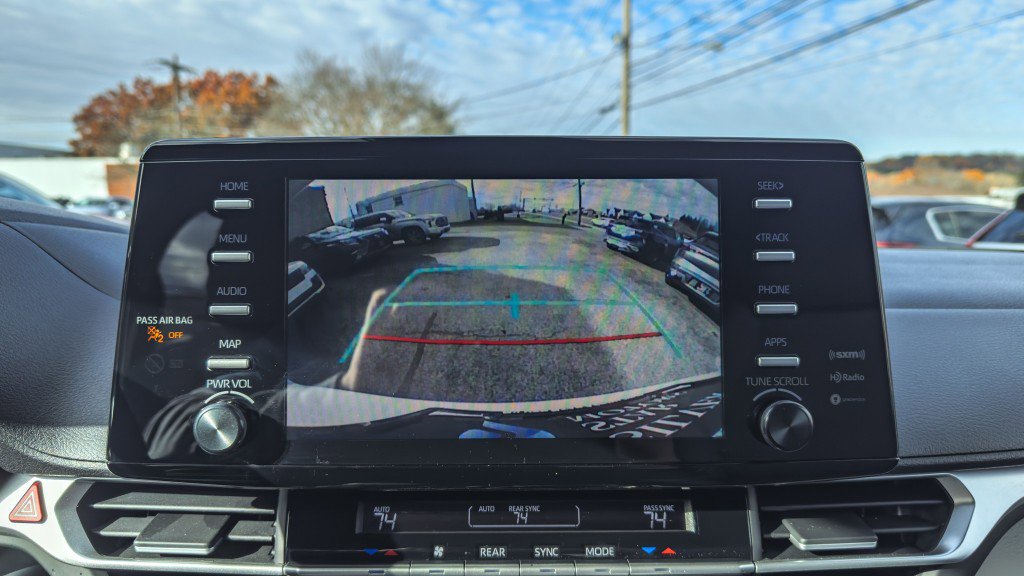 Used 2024 Toyota Sienna LE image 39