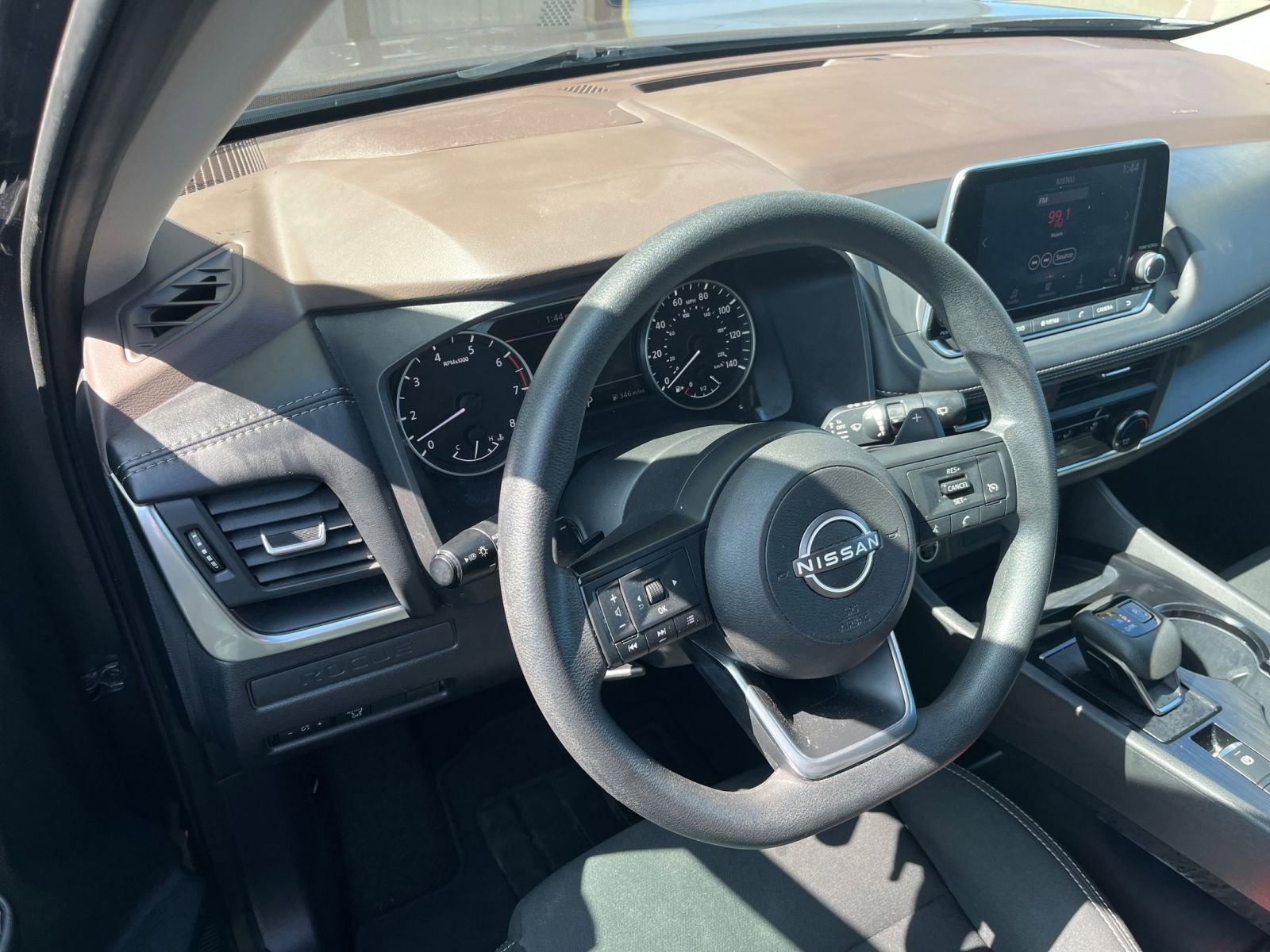 Used 2023 Nissan Rogue S image 34