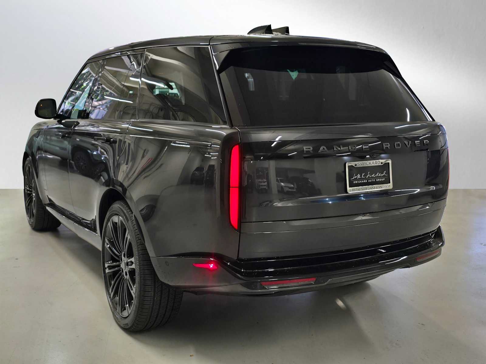 New 2026 Land Rover Range Rover SE AWD/4WD image 3