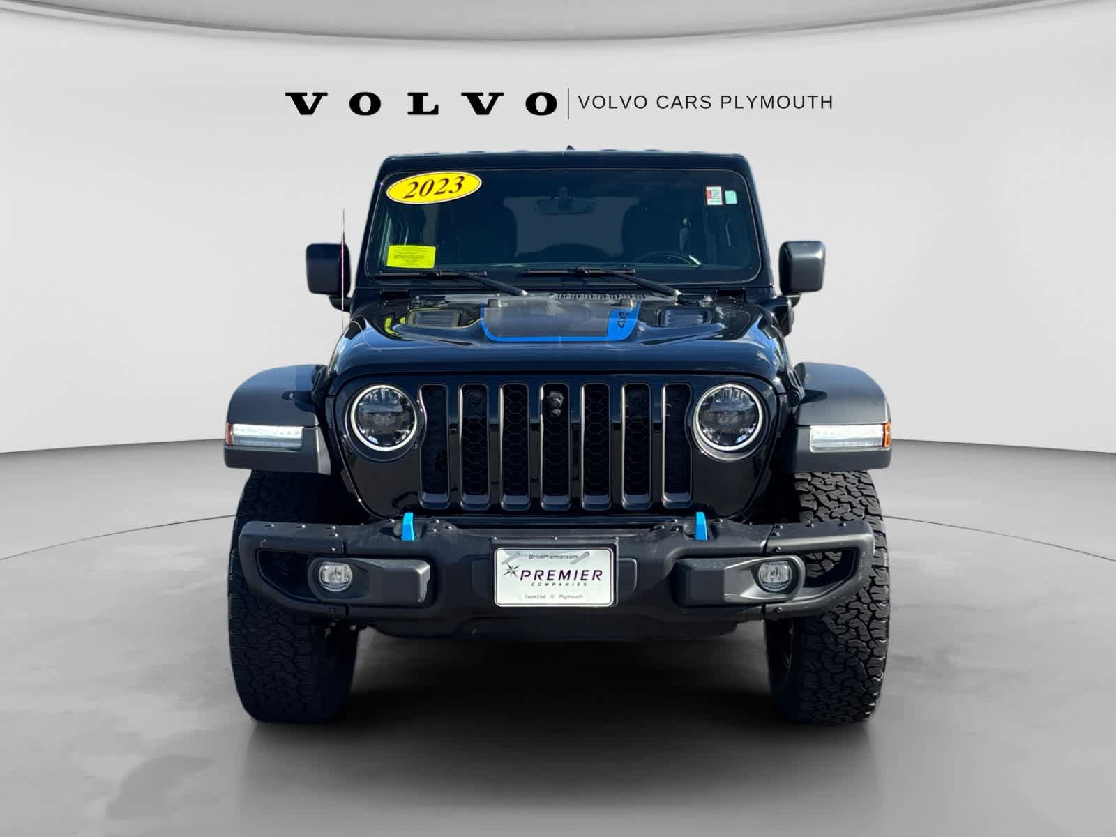 Used 2023 Jeep Wrangler Unlimited Rubicon 4xe w/ Steel Bumper Group AWD/4WD image 2